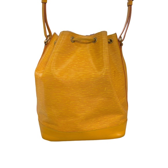 Louis Vuitton Epi Leather Noe Bucket Bag - Picture 5 of 10